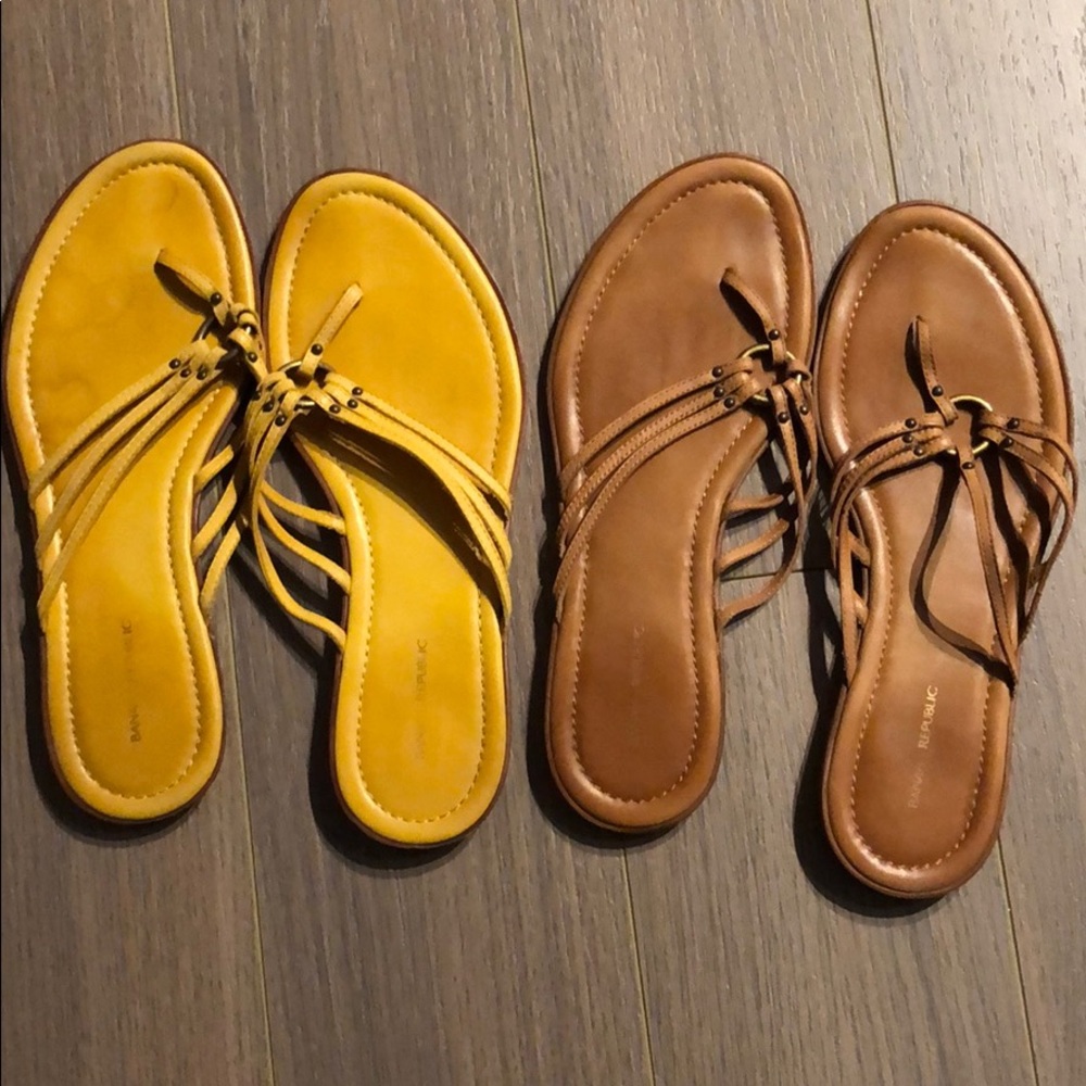 COPY - Banana Republic leather flip flops